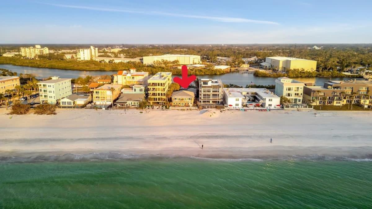 Stones Throw Beachside Bungalow #1 On The Beach Clearwater Beach Exterior foto